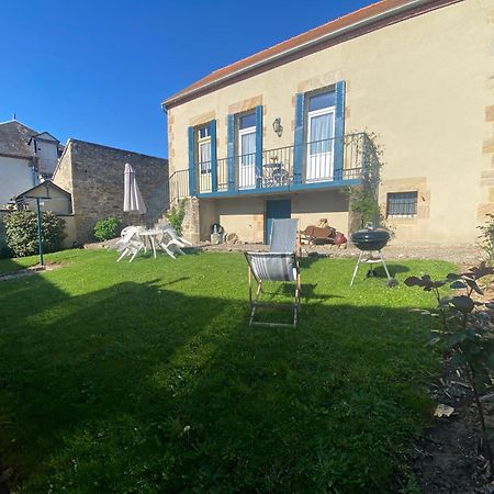 Studio Logis Les Roses Bourbon-l'Archambault Exterior photo